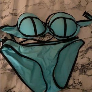 Bathing suit set